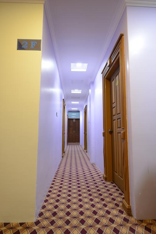 Win Star Hotel Mandalay Buitenkant foto